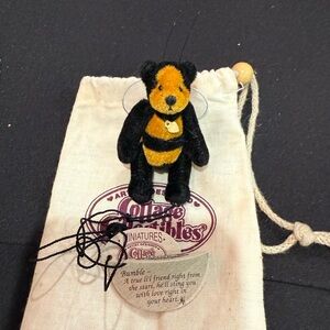 Miniature plush teddy bear "Bumble" by Cottage Collectibles